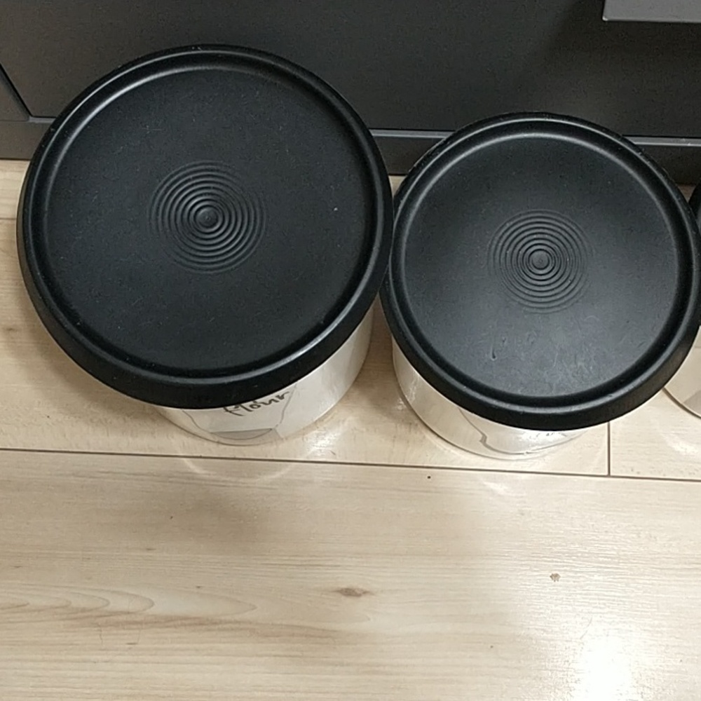 Tupperware 8 piece set - Picture 4 of 9
